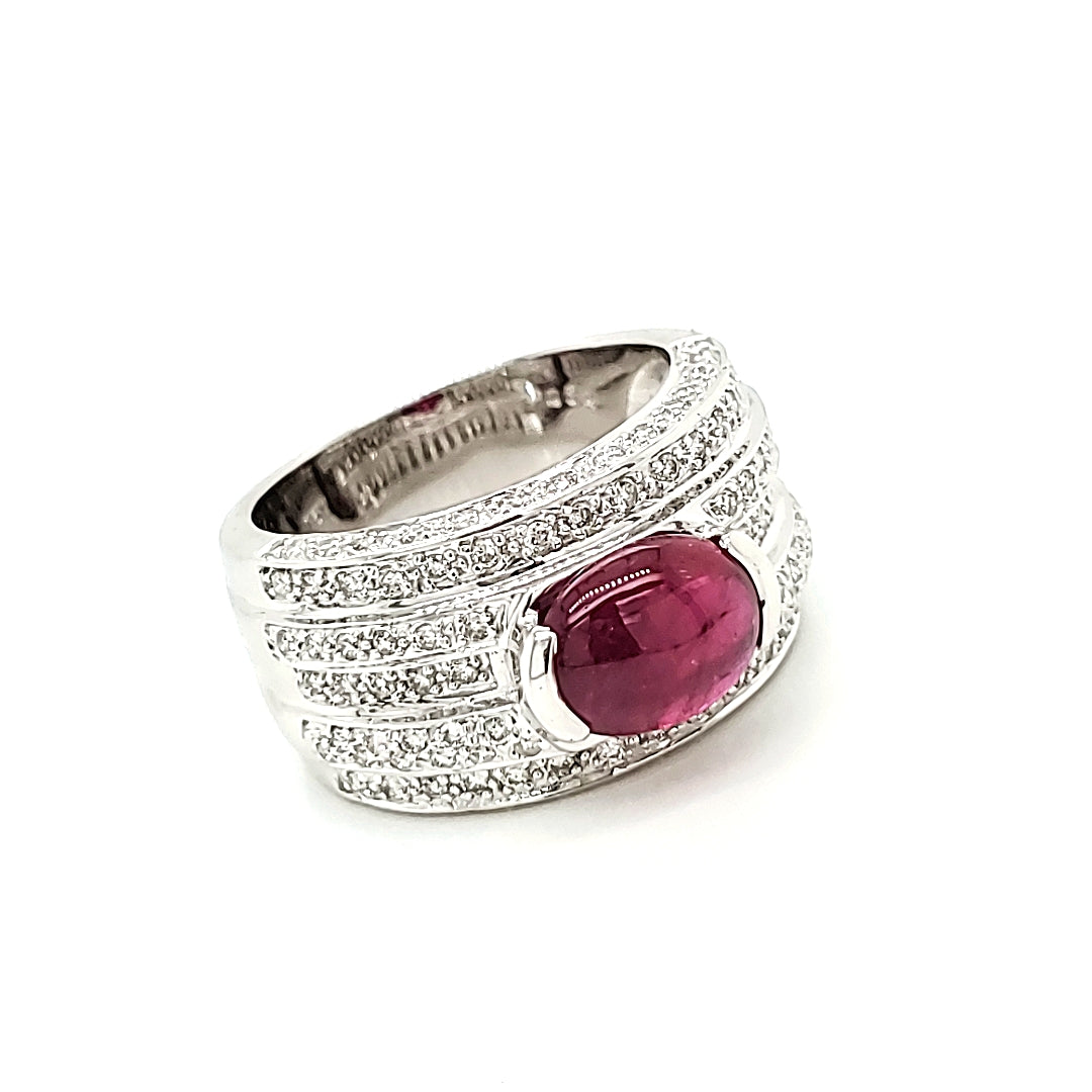 2.74 Carat Ruby Cabochon and Diamond White Gold Engagement Ring