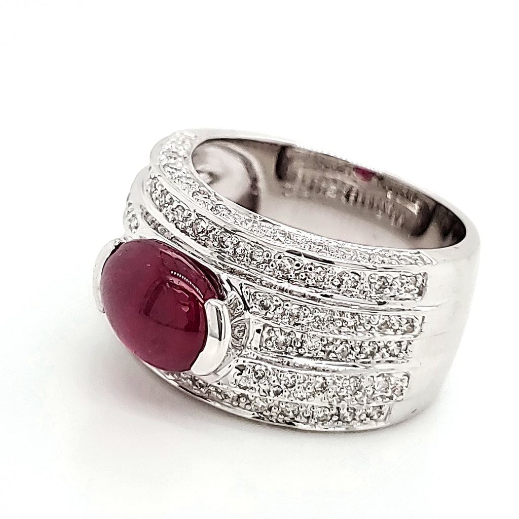 2.74 Carat Ruby Cabochon and Diamond White Gold Engagement Ring