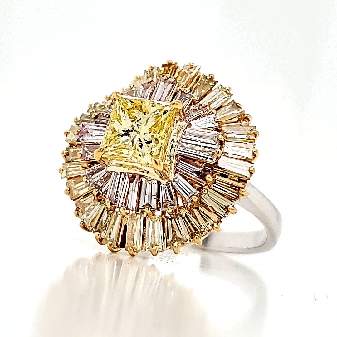18K White Gold 1.06 cts Yellow Diamond with Pink Diamond Ring